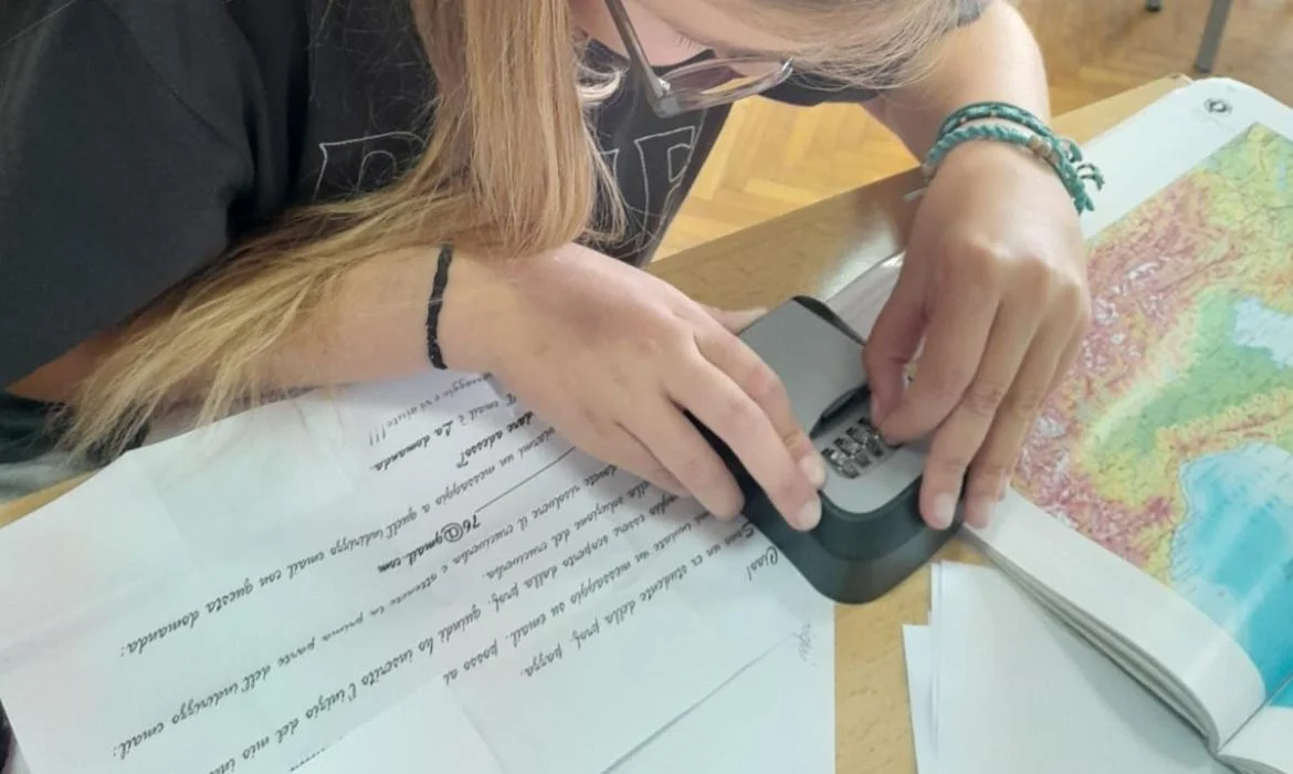 PRIMJENA ESCAPE ROOM AKTIVNOSTI U NASTAVI STRANIH JEZIKA