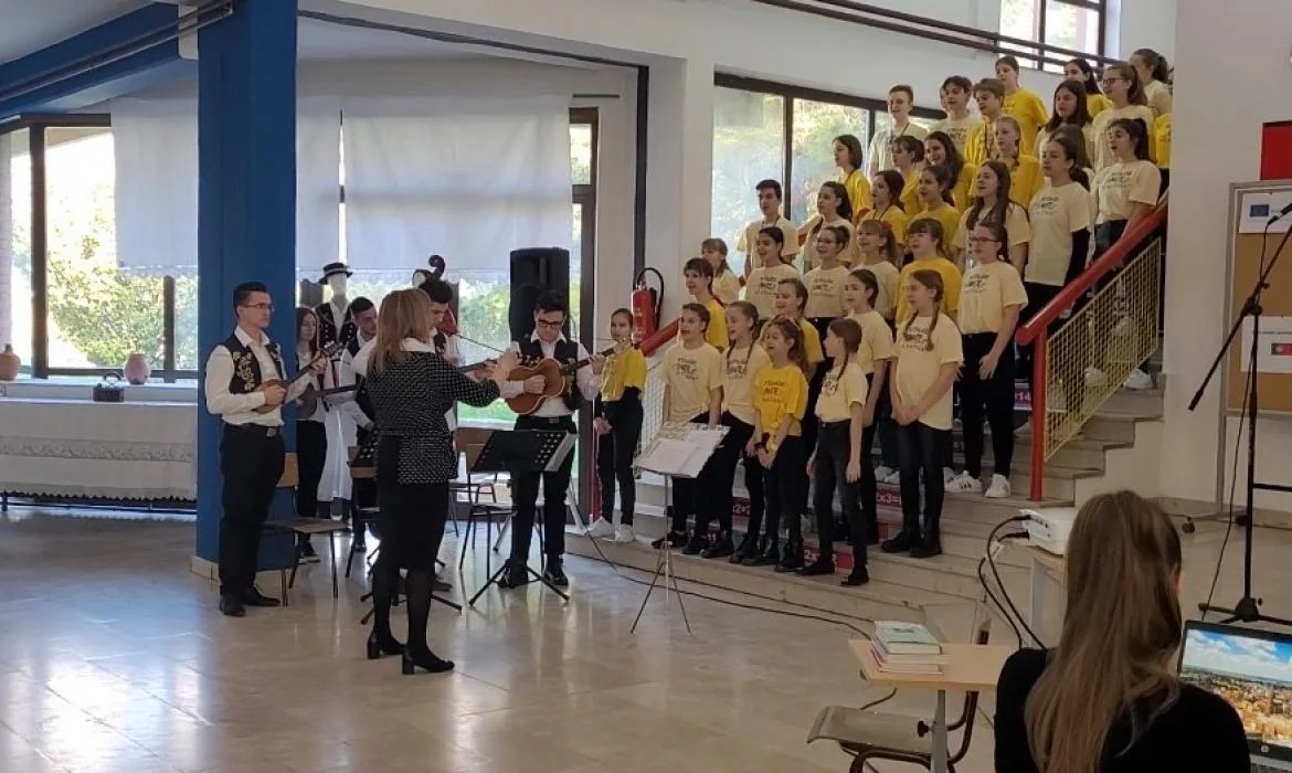 Tradicijska kultura u zrcalu multikulturalnosti