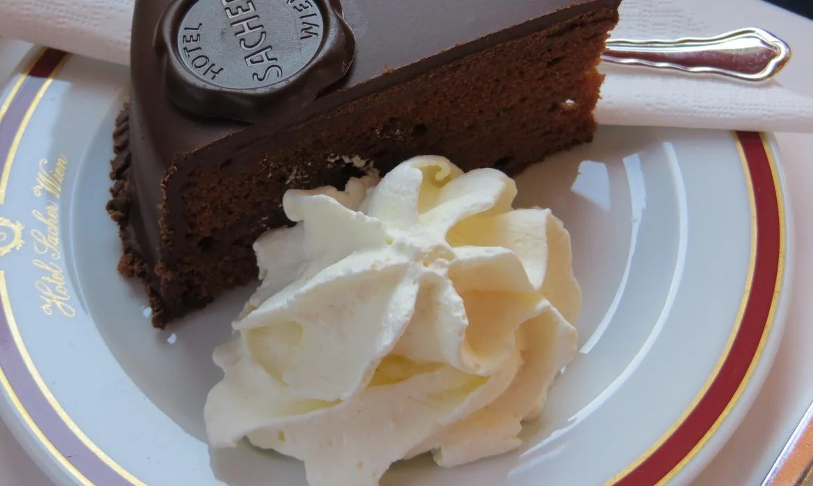 SACHER-TORTA – tamna kraljica torti