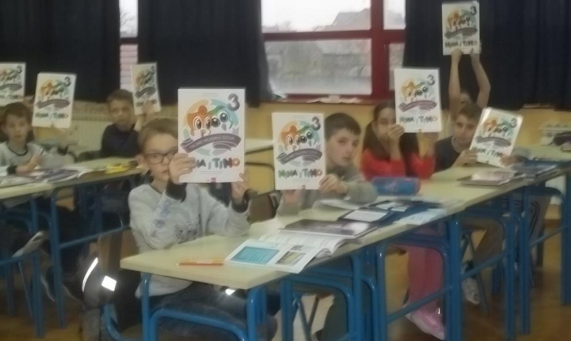 Učenici OŠ Mara Švel-Gamiršek, učiteljica Katica Vareševac