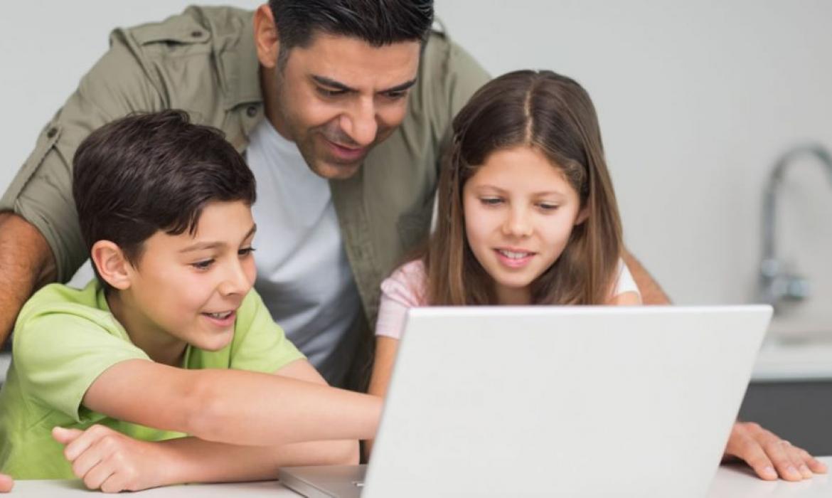 Roditelj mora sudjelujovati u kompjutorskim aktivnostima djeteta