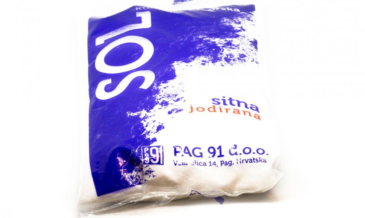Prema Zakonskoj odredbi sol koja se stavlja na tržište Republike Hrvatske mora biti jodirana – pri jodiranju se dodaje 25 mg kalijeva jodida na kilogram soli.