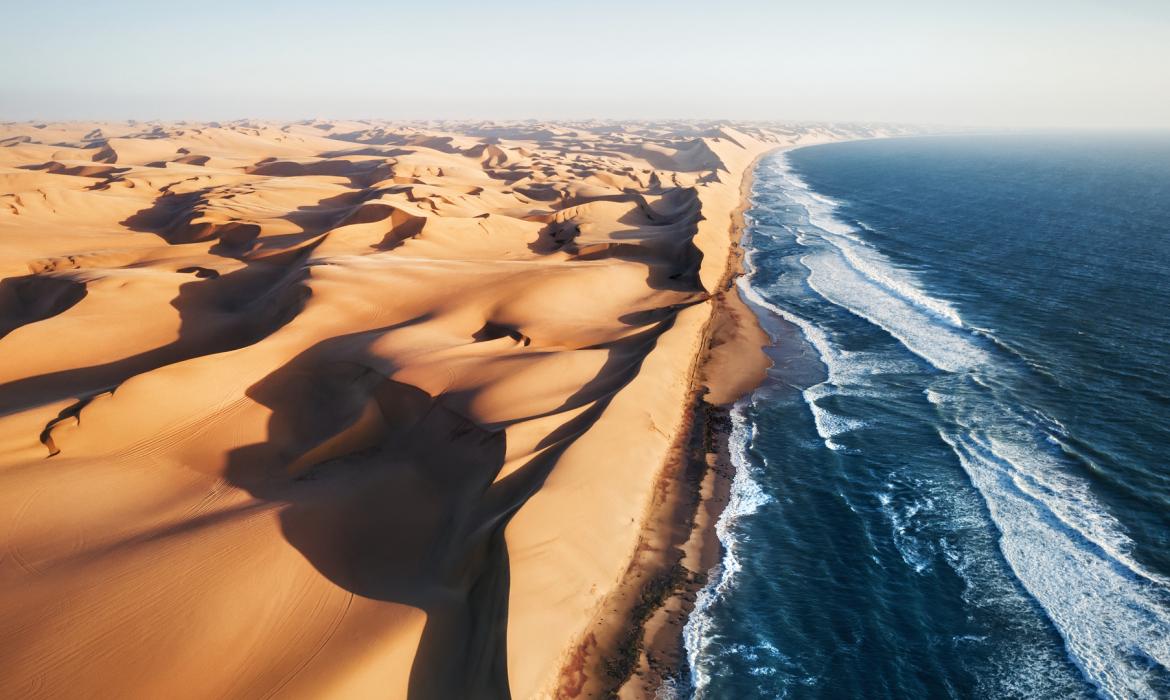 Namib pustinja – jedna od najstarijih i najvećih pustinja koja pokriva velike djelove Namibije, Angole i Južne Afrike. Jedina je pustinja na svijetu koja ima izlaz na more.