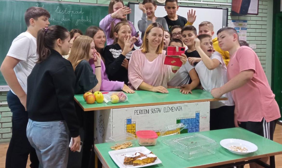 Slika 7. Video poziv učenika iz učionice s "Obiteljskim domom Horvat".